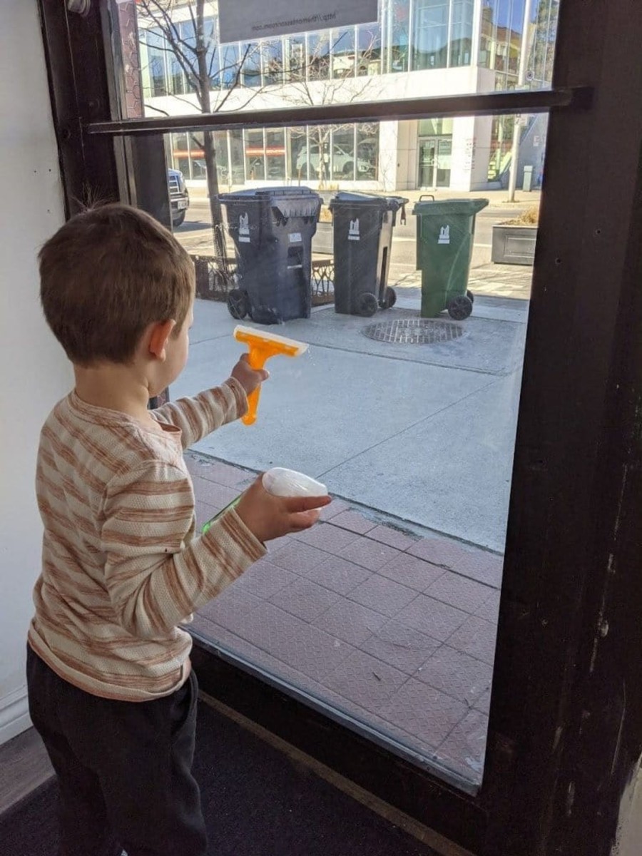 Montessori Materials MVITA | Small Spray Bottle And Squeegee